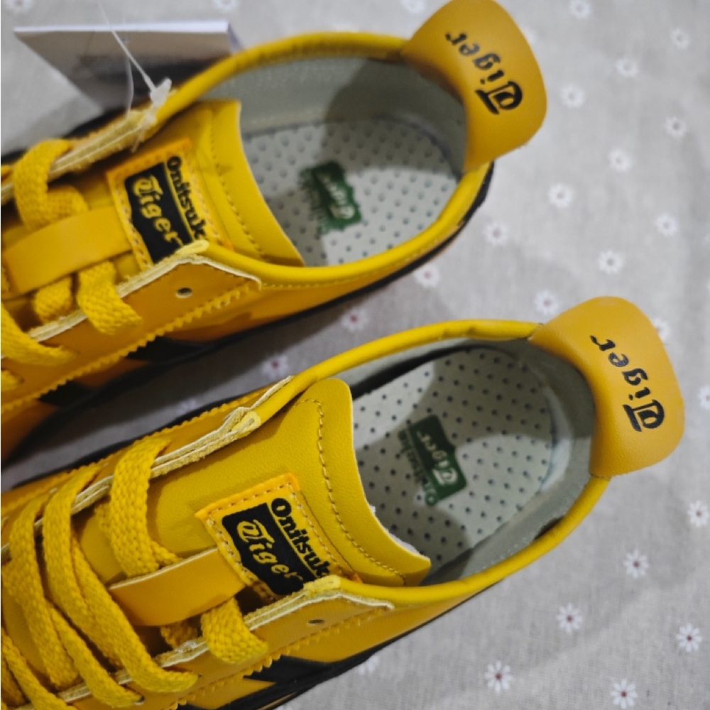 Onitsuka Tiger Mexico 66 Sneakers - Bright Yellow with Black Stripes - Picture 5 of 7